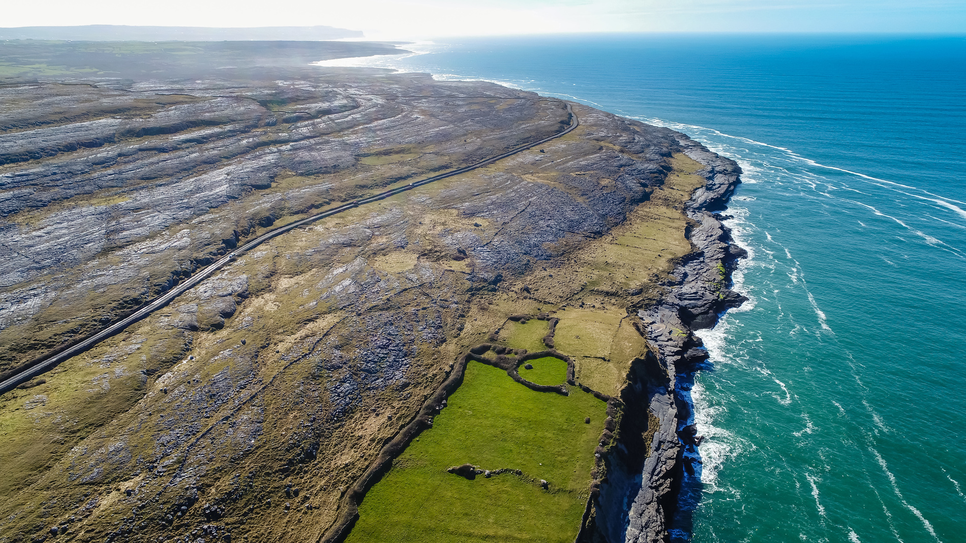 Le plateau du Burren, comté de Clare